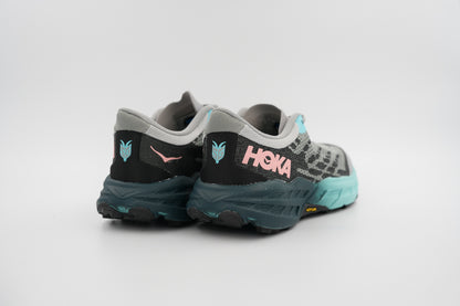 Hoka Speedgoate 5 running Gray Sky