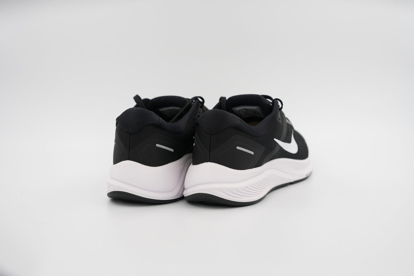 Nike zoom structure 24 Black/White