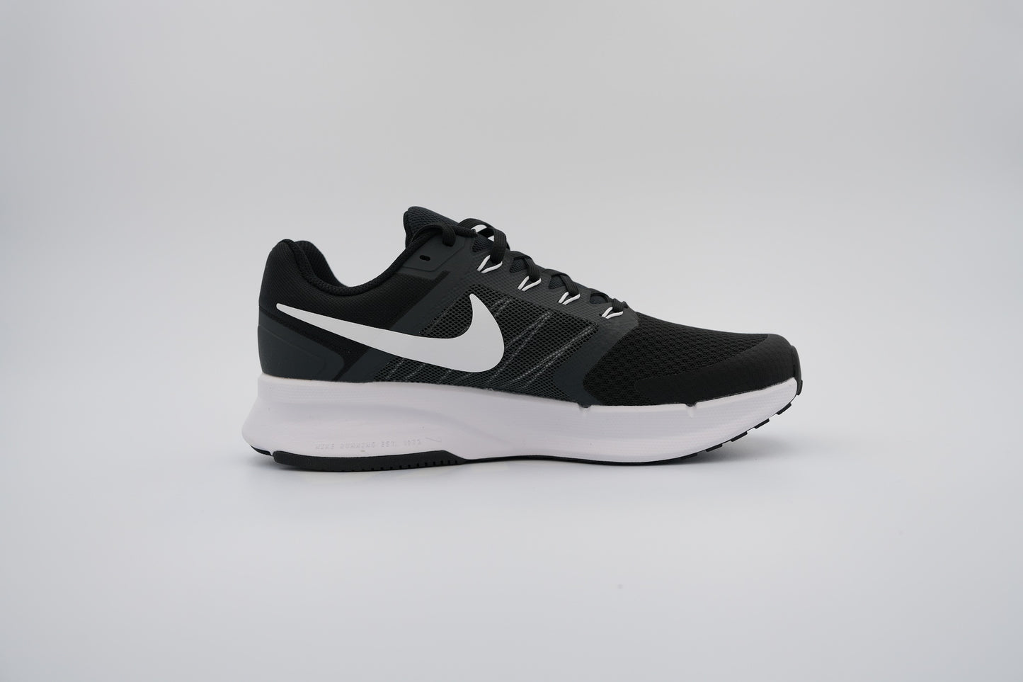 Nike Run Swift Black White